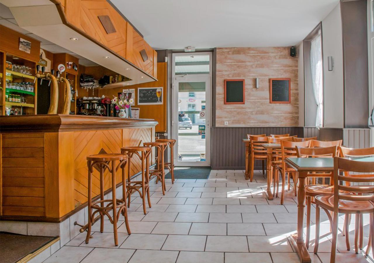 Cafe Hotel De La Gare Champagnole Εξωτερικό φωτογραφία